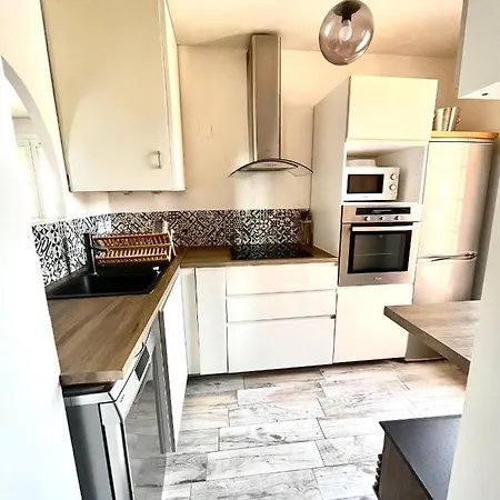Appartement Six Fours Les Lones T2 42m2 Vue Six-Fours-les-Plages